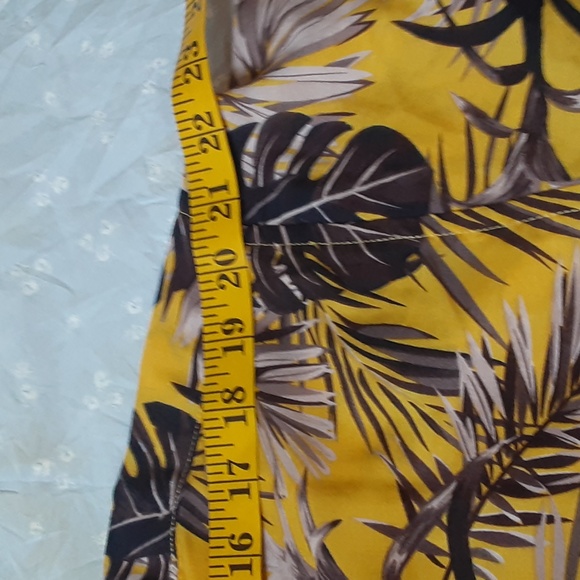 HABAND YELLOW AND GRAY FLORAL HAWAIIAN SHIRT, XL - Picture 6 of 10